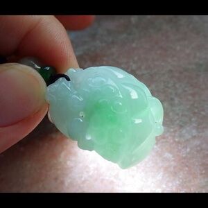 Elegant frog toad lotus Jadeite jade Pendant Necklace certificate